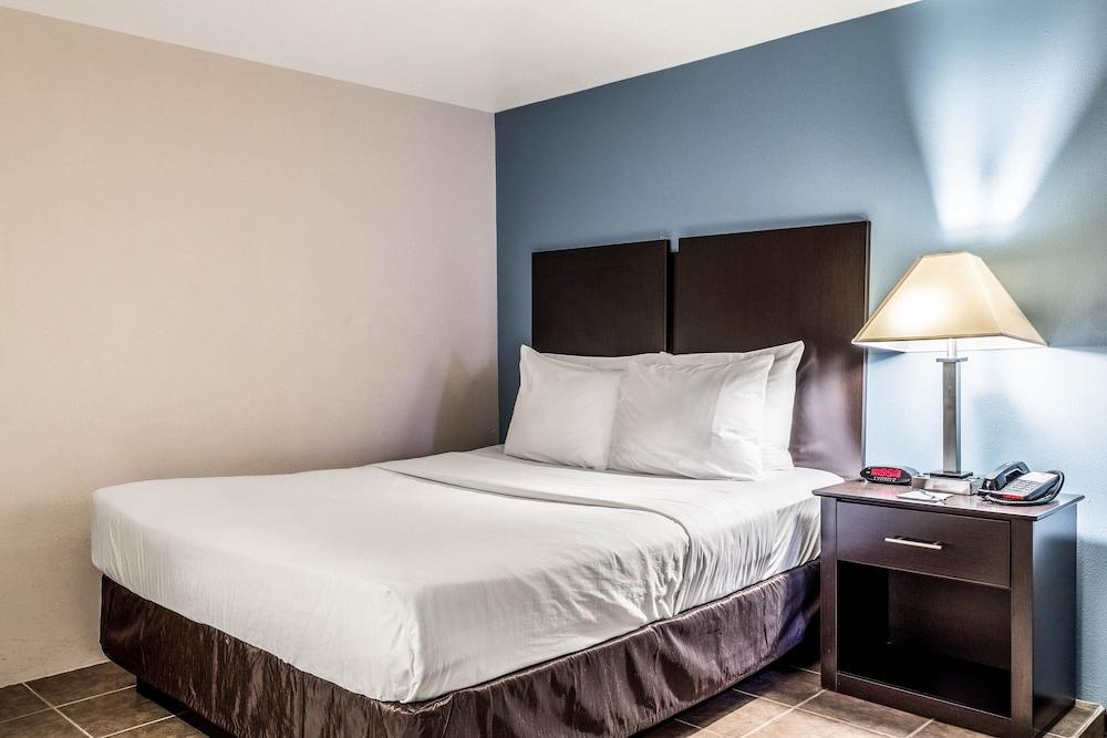Quality Inn & Suites Round Rock Exterior photo